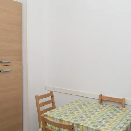 N151 - Numana, Delizioso Bilocale Con Portico