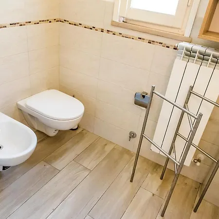 N151 - Numana, Delizioso Bilocale Con Portico דירה *