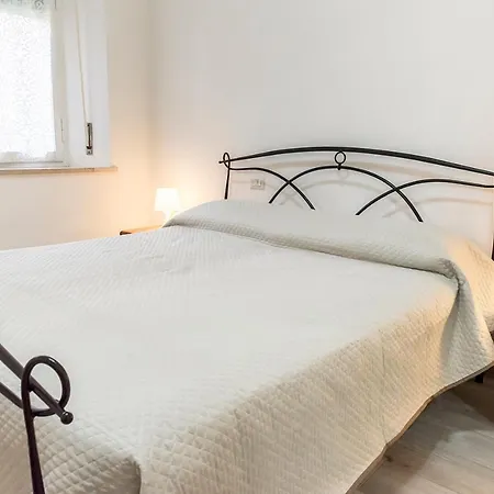 N151 - Numana, Delizioso Bilocale Con Portico * Numana